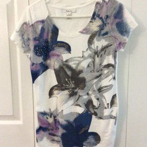 T Shirt with floral design Small